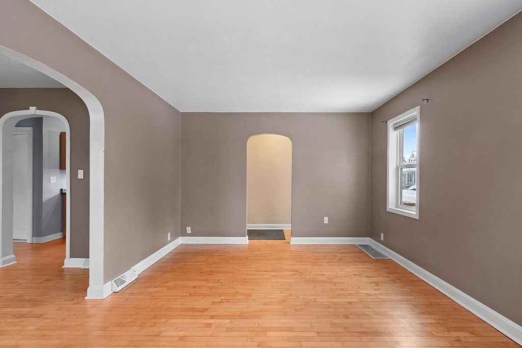 Photo of 1604 N Clark STREET, Appleton, WI 54911 (MLS # 50319145)