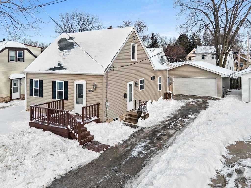 Photo of 1604 N Clark STREET, Appleton, WI 54911 (MLS # 50319145)
