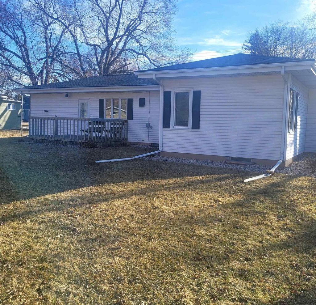 Photo of 1947 Minnesota STREET, Oshkosh, WI 54902 (MLS # 50322013)