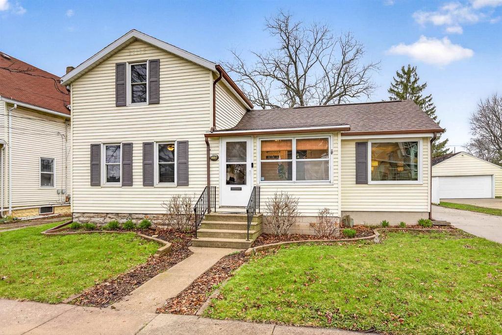 Photo of 348 1st STREET, Menasha, WI 54952 (MLS # 50323804)