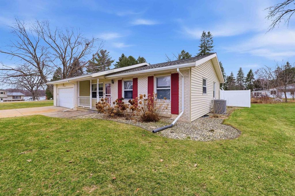 Photo of N7446 Beaver Bay DRIVE, Beaver Dam, WI 53916 (MLS # 2013929)