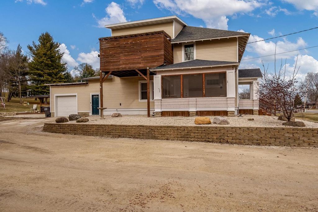 Photo of 881 Parkview DRIVE, Milton, WI 53563 (MLS # 2017115)