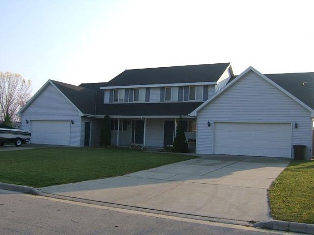 Photo of 1797 Cabinet Maker COURT, Green Bay, WI 54303 (MLS # 50318987)