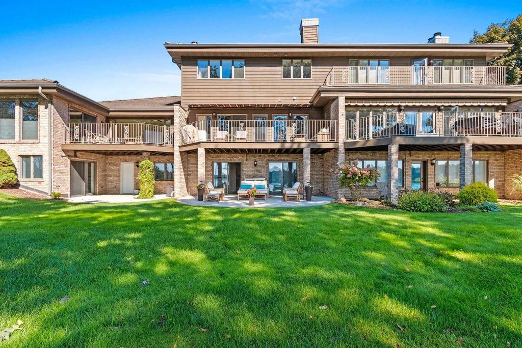 Photo of 2755 Fox Run, Appleton, WI 54914 (MLS # 50315748)