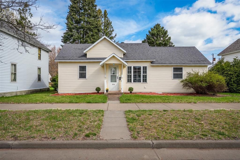Photo of 914 Water STREET, Chippewa Falls, WI 54729 (MLS # 1600408)
