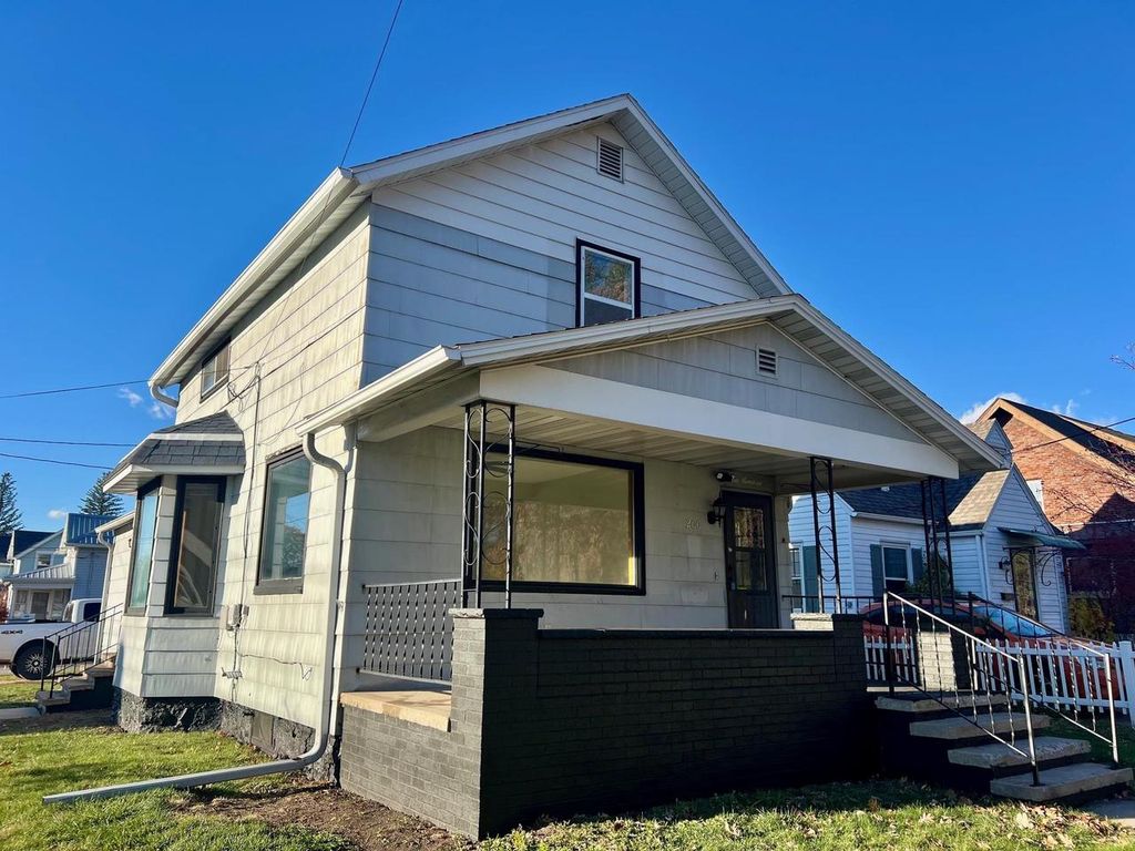 Photo of 200 N Walnut AVENUE, Marshfield, WI 54449 (MLS # 22505311)