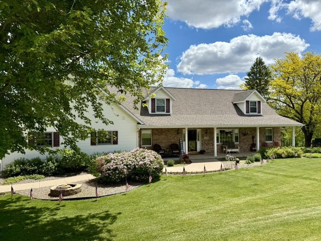 Photo of 420 Front STREET, Bloomington, WI 53804 (MLS # 2013130)