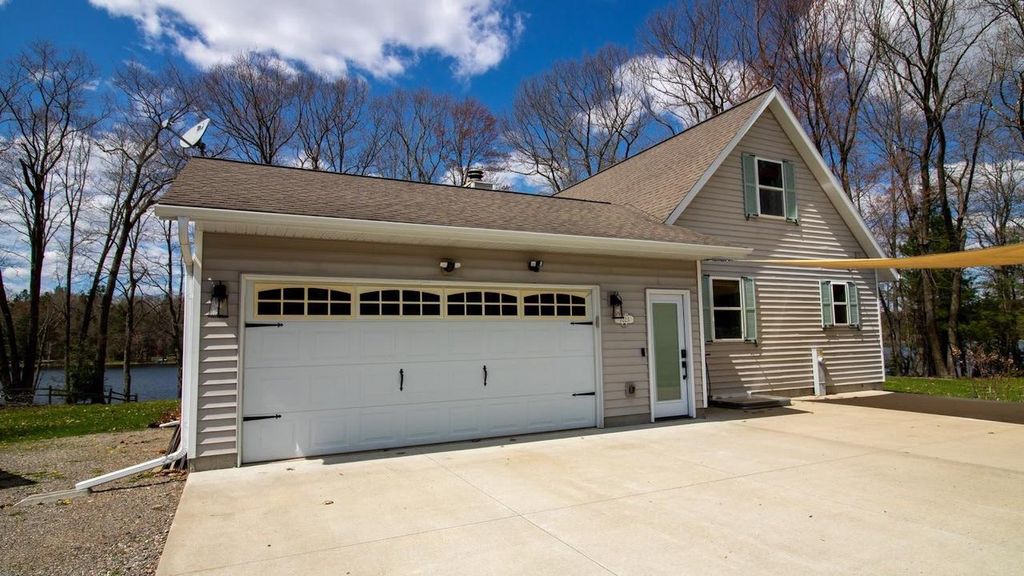 Photo of 7223 Jacqueline Lake LANE, Custer, WI 54423 (MLS # 22601943)