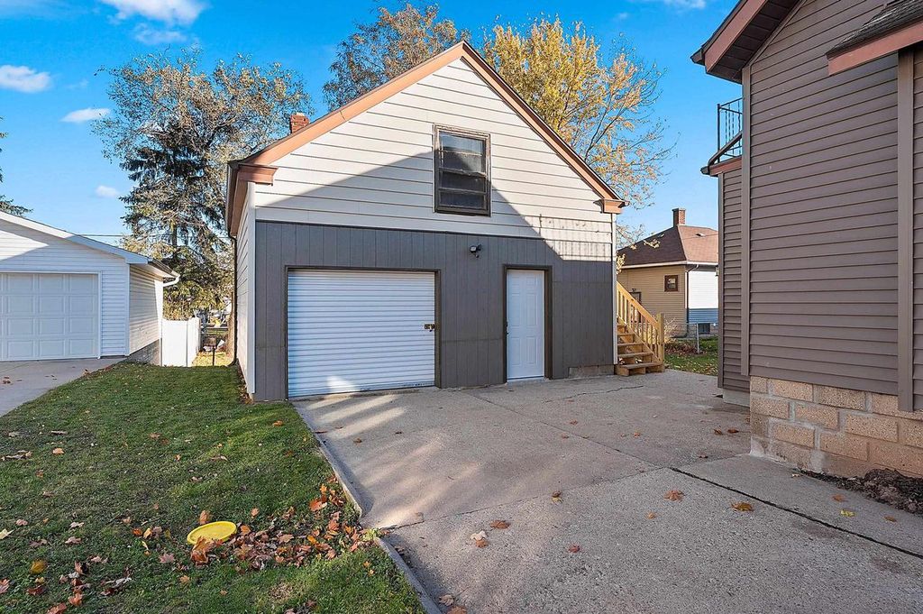 Photo of 318 Vandenbroek STREET, Little Chute, WI 54140 (MLS # 50318582)