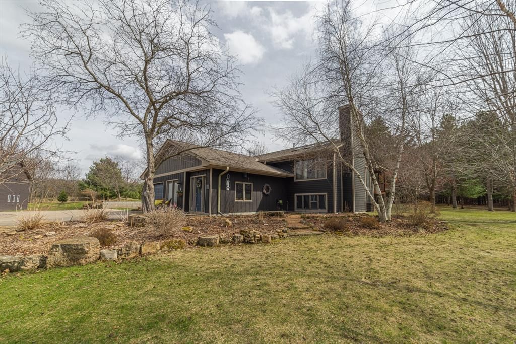 Photo of 1549 Twin Springs ROAD, Houlton, WI 54082 (MLS # 1600036)