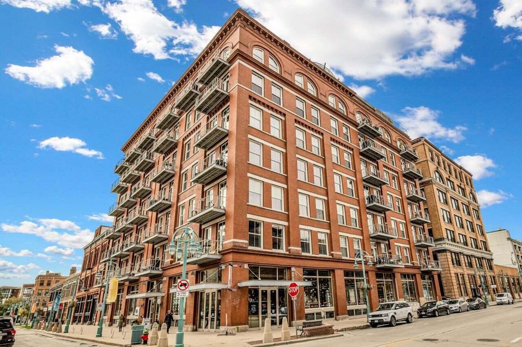 Photo of 191 N Broadway #307, Milwaukee, WI 53202 (MLS # 1943992)