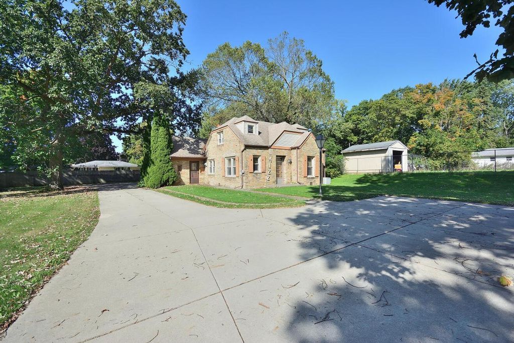 Photo of 4122 Goleys LANE, Racine, WI 53404 (MLS # 1937016)