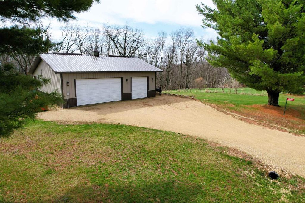 Photo of 14824 Eagle Ridge ROAD, Ferryville, WI 54628 (MLS # 2020872)