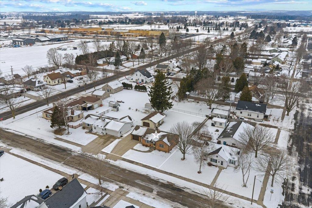 Photo of 705 2nd STREET, Kewaunee, WI 54216 (MLS # 50320980)