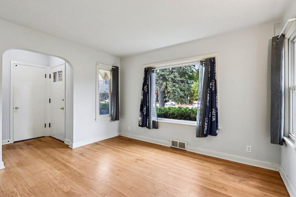 Photo of 1011 W Silver Spring DRIVE, Milwaukee, WI 53209 (MLS # 1941911)