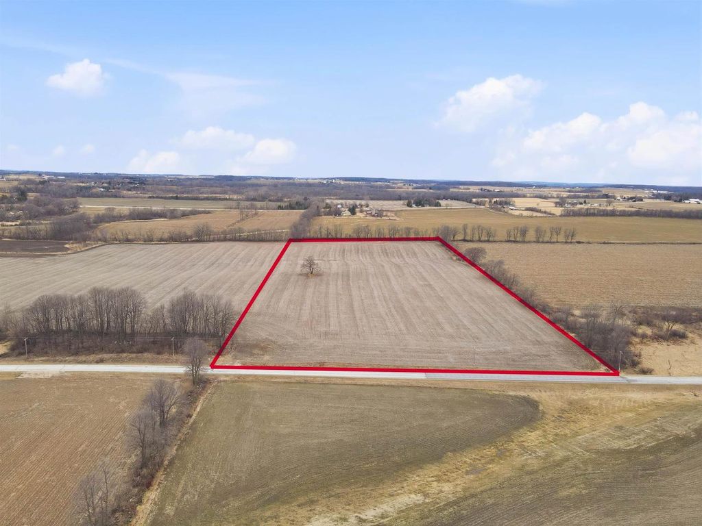 Photo of Hayton ROAD, New Holstein, WI 53061 (MLS # 50322400)