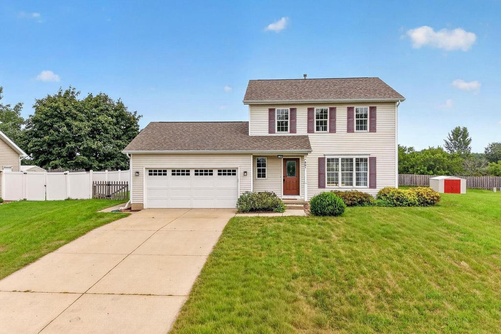 Photo of 861 Vista Ridge DRIVE, Mount Horeb, WI 53572 (MLS # 2028559)