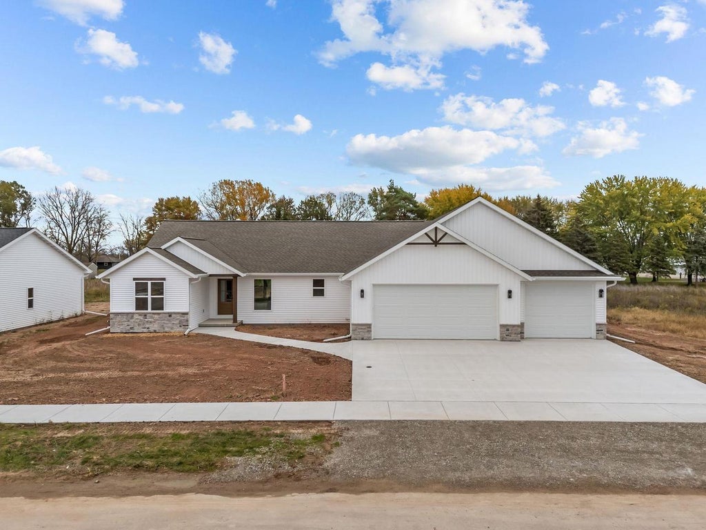 Photo of N8856 Galway LANE, Menasha, WI 54952 (MLS # 50334695)