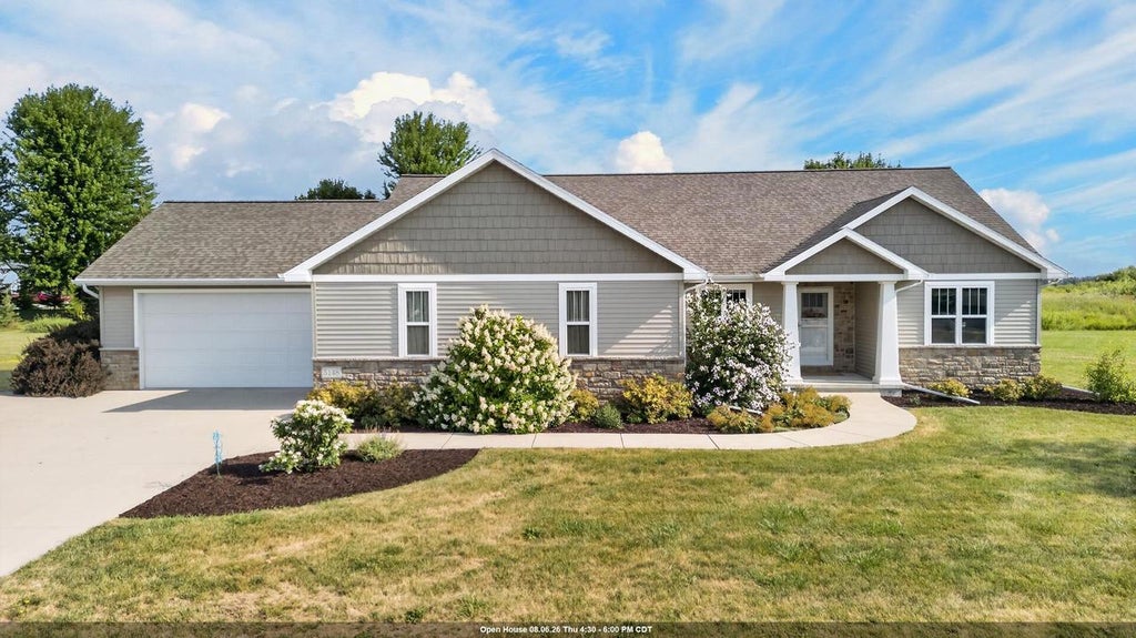 Photo of 5148 High Point DRIVE, Winneconne, WI 54986 (MLS # 50330152)