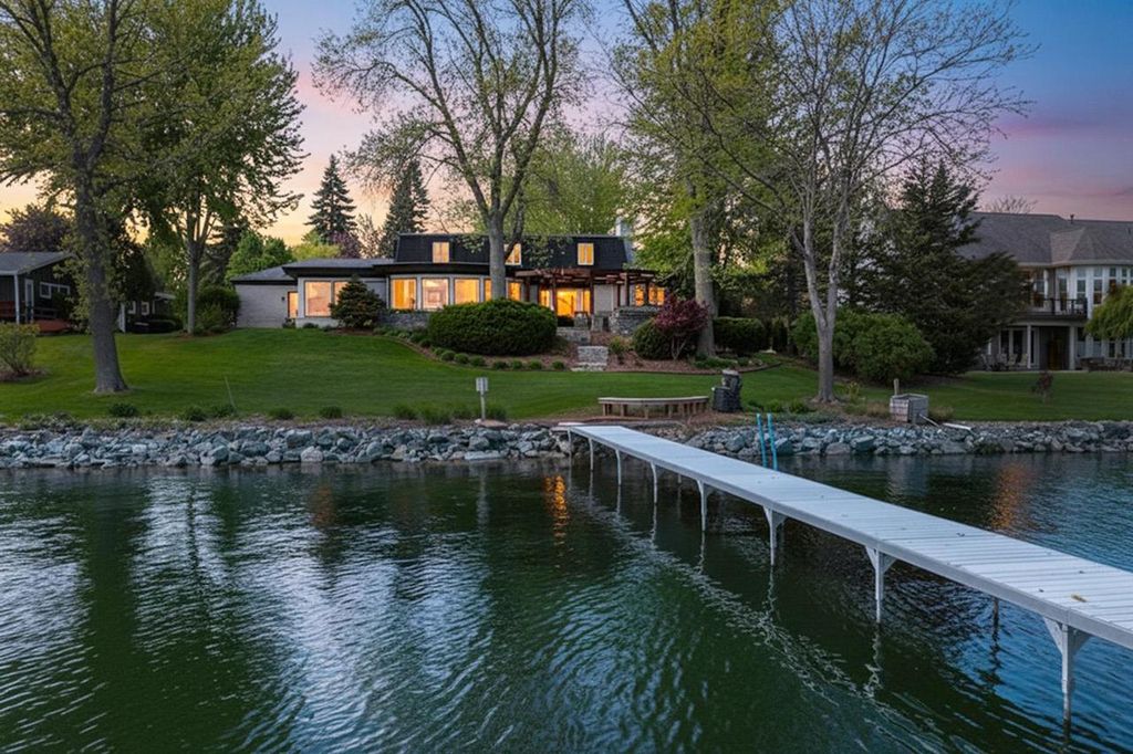 Photo of 4594 Bellhaven LANE, Oshkosh, WI 54904 (MLS # 50325952)