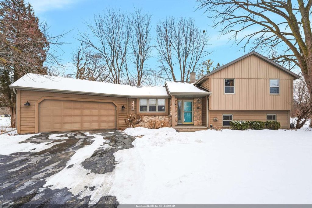 Photo of 2688 Nicolet DRIVE, Green Bay, WI 54311 (MLS # 50320962)