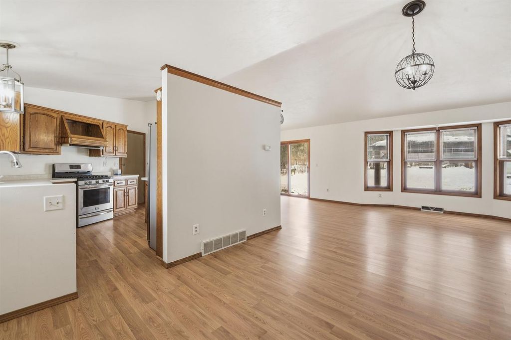 Photo of 2688 Nicolet DRIVE, Green Bay, WI 54311 (MLS # 50320962)