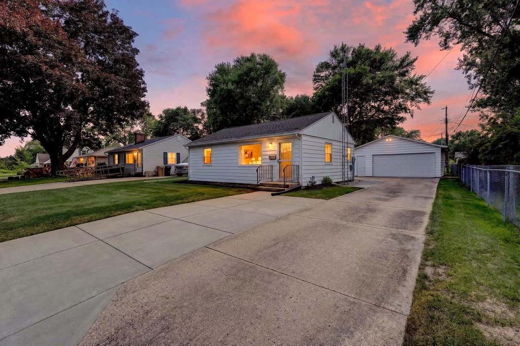 Photo of 1322 Rosedale AVENUE, Madison, WI 53714 (MLS # 2027423)