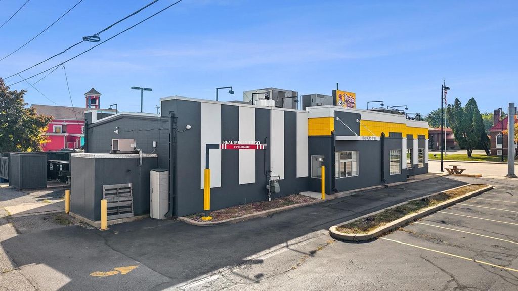 Photo of 31 S Wisconsin Dells PARKWAY, Wisconsin Dells, WI 53965 (MLS # 2010408)