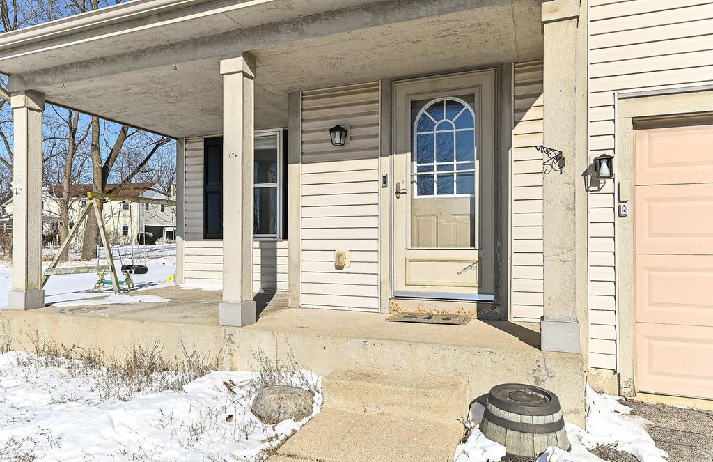 Photo of 324 W Hidden TRAIL, Elkhorn, WI 53121 (MLS # 1948822)