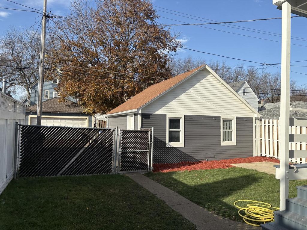 Photo of 2051-2053 S 30th STREET, Milwaukee, WI 53215 (MLS # 1943092)