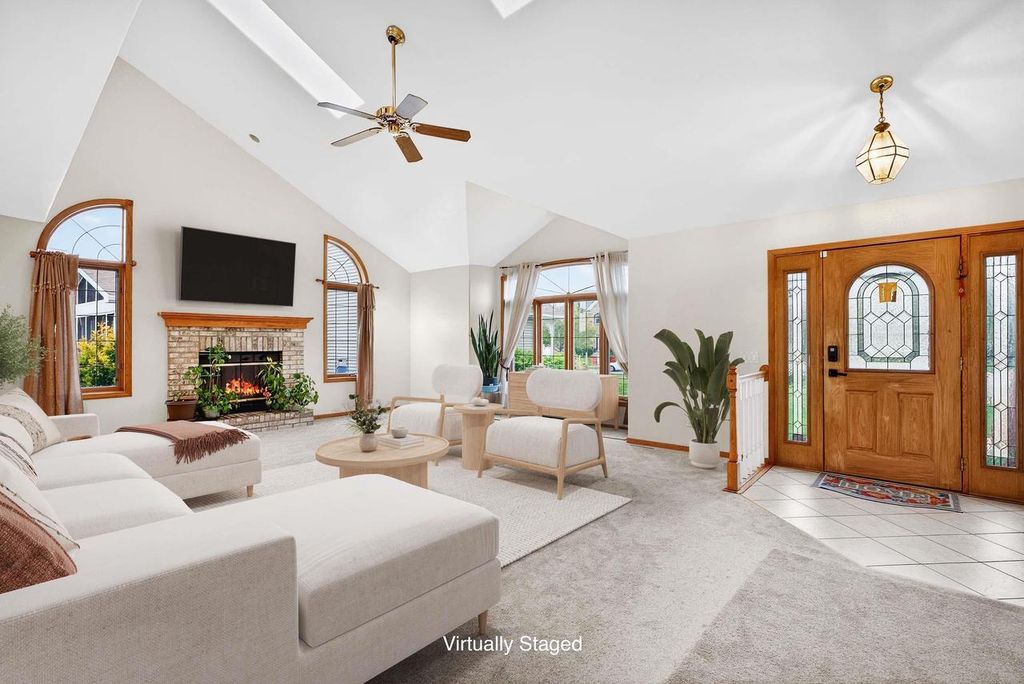 Photo of 1001 Pebblebrook Courtyard, Waunakee, WI 53597 (MLS # 2019589)