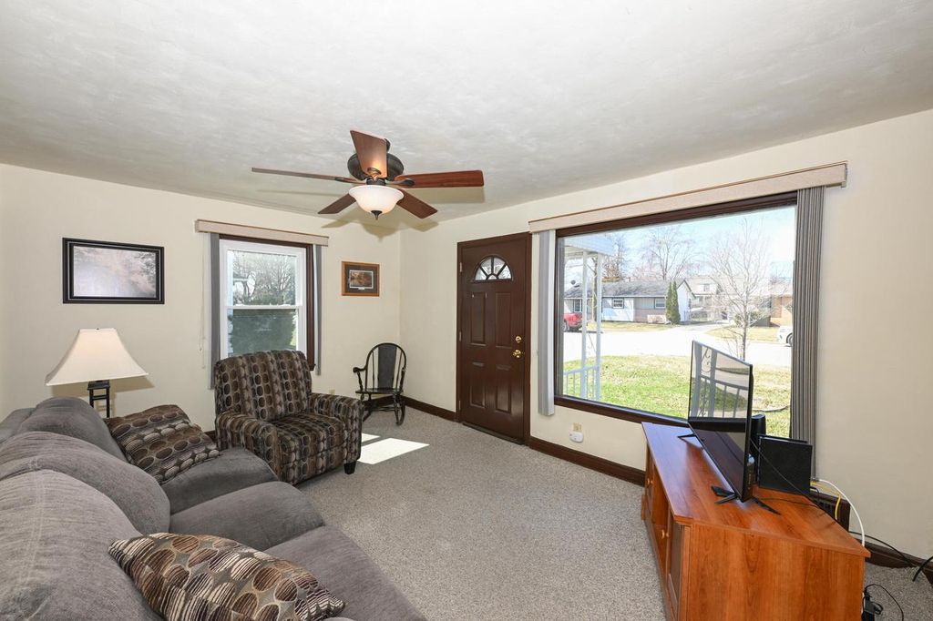 Photo of 812 S 109th STREET, West Allis, WI 53214 (MLS # 1955743)