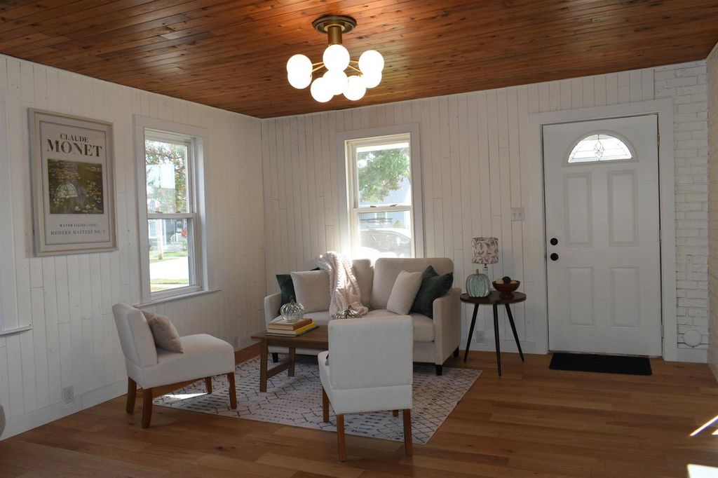 Photo of 438 W 5th AVENUE, Oshkosh, WI 54902 (MLS # 50316587)