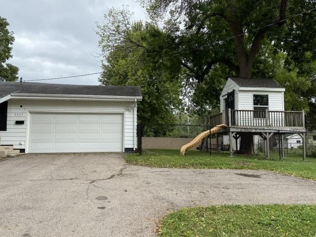Photo of 1517 Homberg LANE, Madison, WI 53716 (MLS # 2032181)