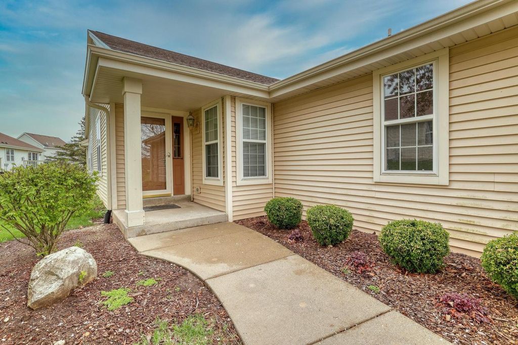Photo of 3527 Rapids TRAIL, Waukesha, WI 53189 (MLS # 1961281)