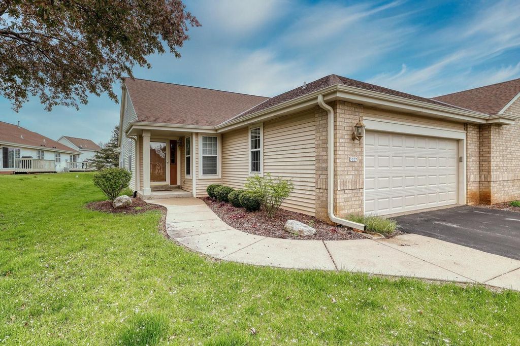 Photo of 3527 Rapids TRAIL, Waukesha, WI 53189 (MLS # 1961281)
