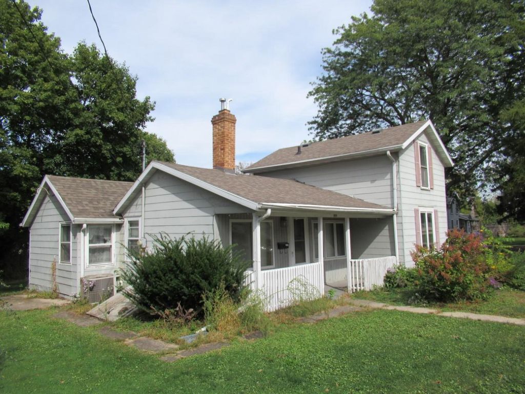 Photo of 1122 Grand AVENUE, Janesville, WI 53546 (MLS # 2010337)