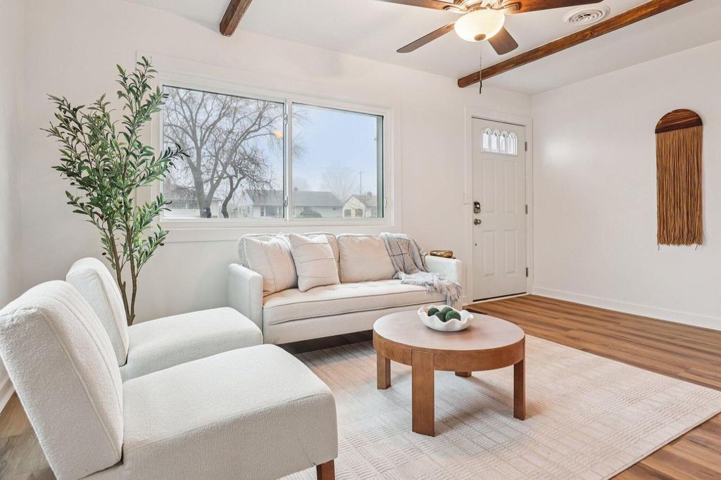 Photo of 6316 W Morgan AVENUE, Milwaukee, WI 53220 (MLS # 1954746)