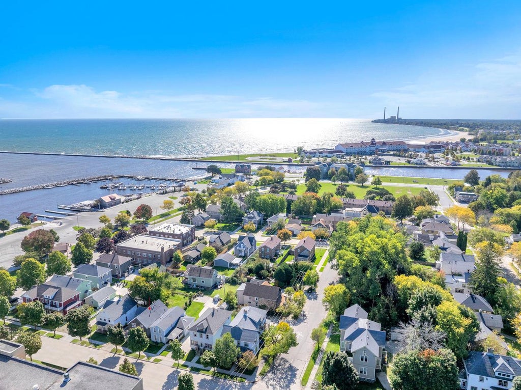 Photo of 303 Wisconsin AVENUE, Sheboygan, WI 53081 (MLS # 1983714)
