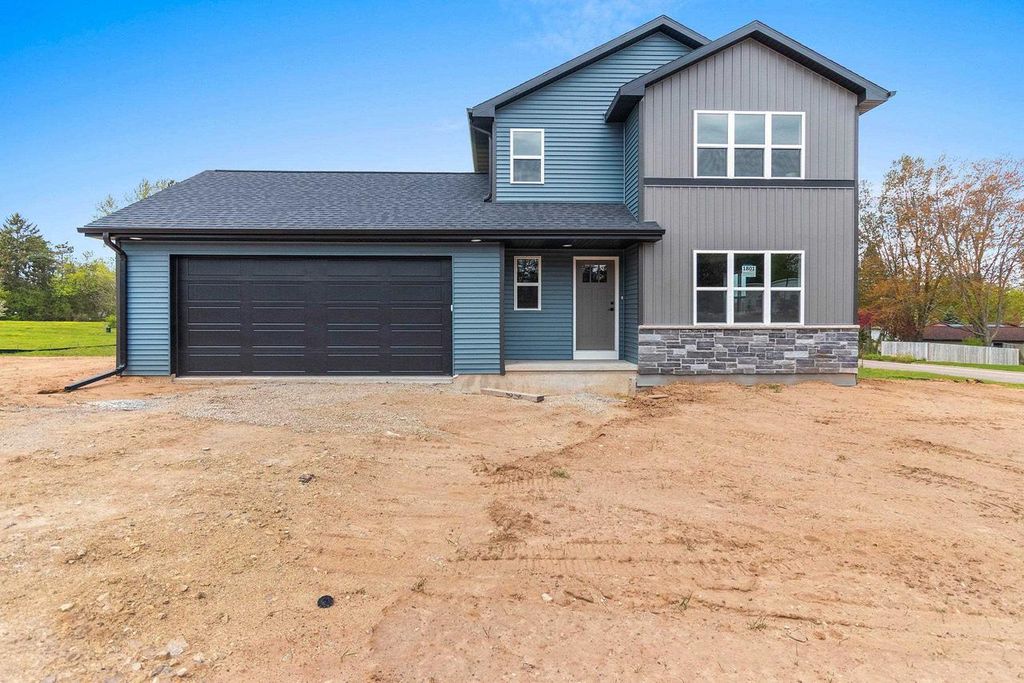 Photo of 1801 Southland LANE, New London, WI 54961 (MLS # 50325196)