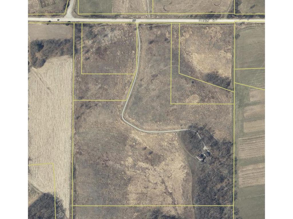 Photo of 1580 Foxtail DRIVE, Hartford, WI 53027 (MLS # 1945179)