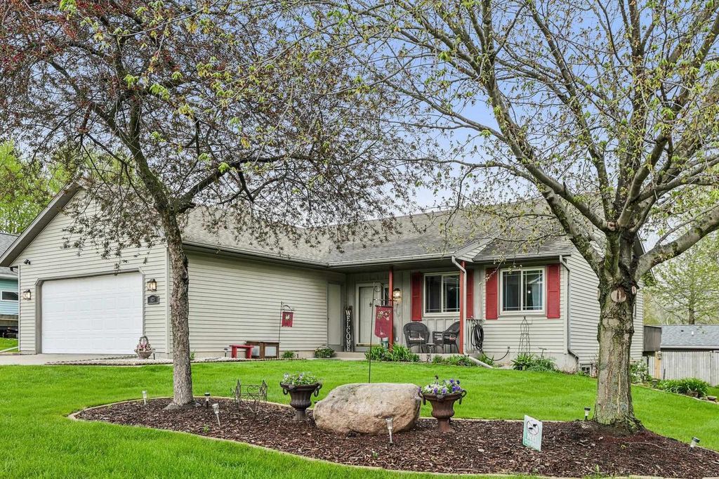 Photo of 428 W Seward STREET, Poynette, WI 53955 (MLS # 2021871)