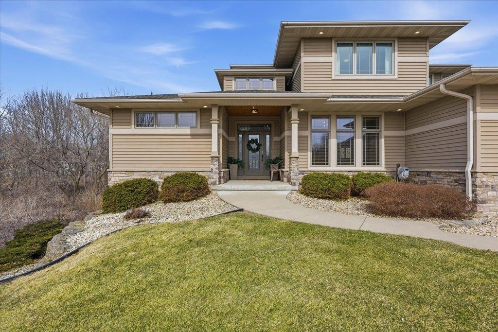 Photo of 1918 Corinth DRIVE, Sun Prairie, WI 53590 (MLS # 2017481)