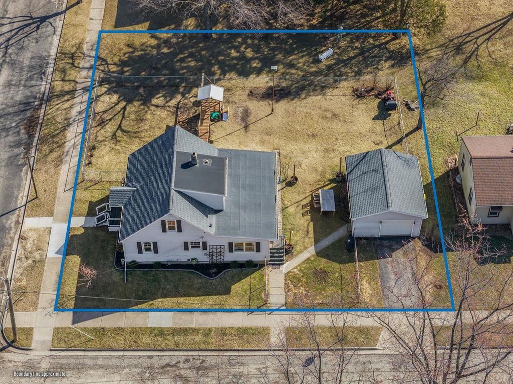 Photo of 804 Seymour STREET, Reedsburg, WI 53959 (MLS # 2018249)