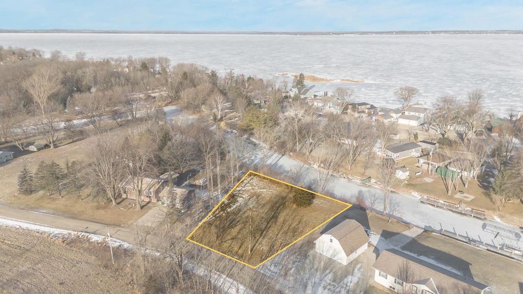 Photo of Shirley COURT, Winneconne, WI 54986 (MLS # 50320075)