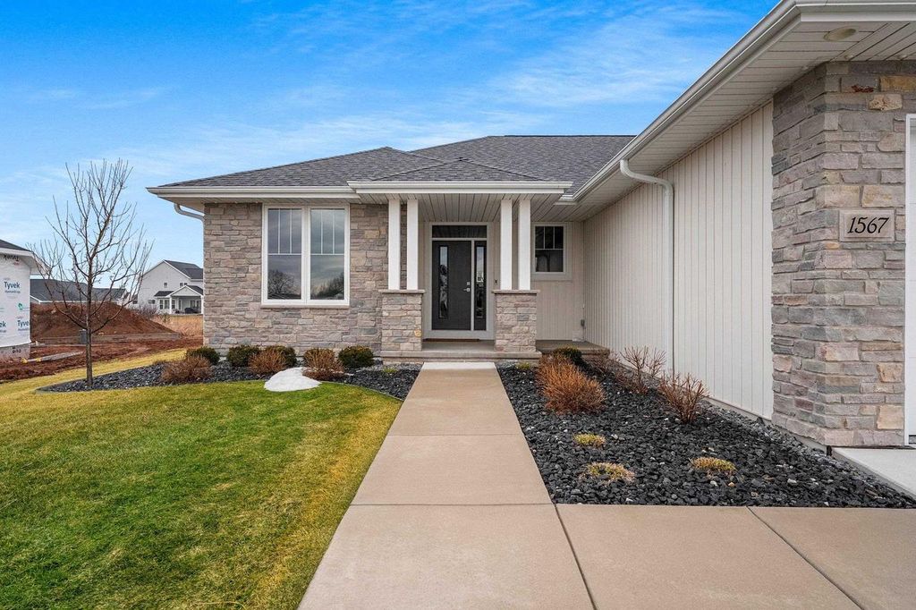 Photo of 1567 Brayden LANE, De Pere, WI 54115 (MLS # 50322799)