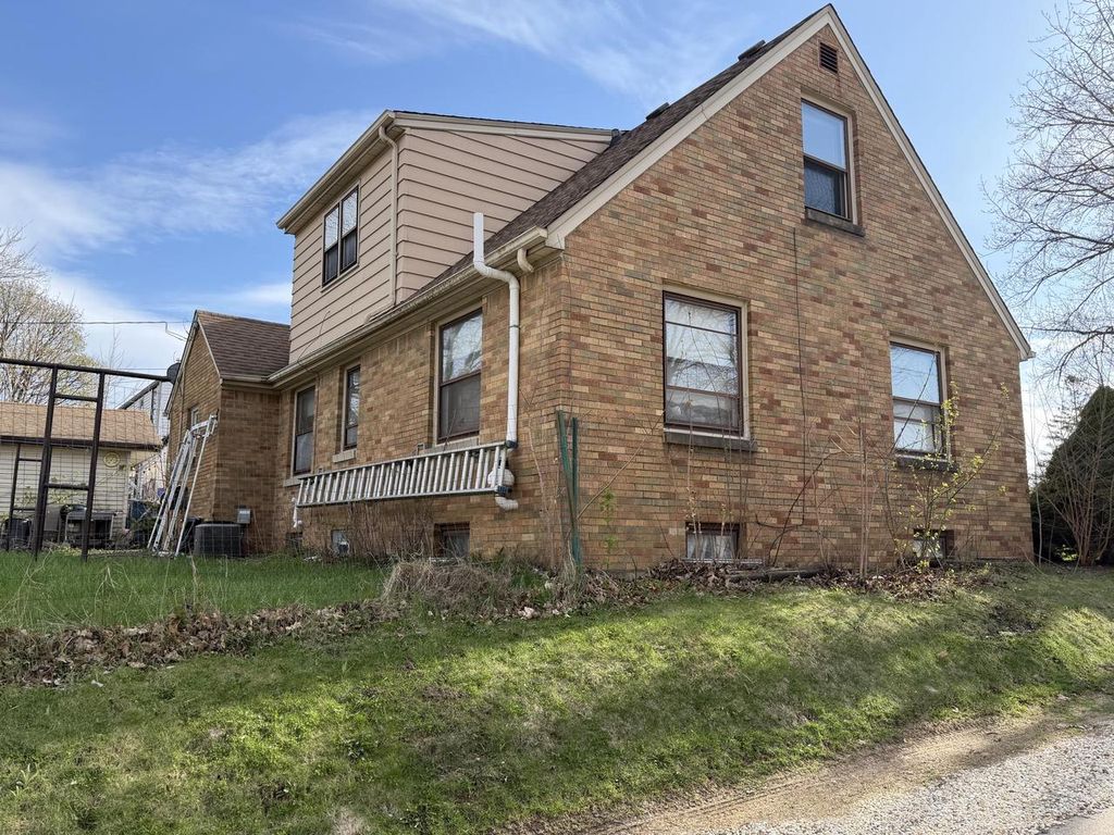 Photo of 3528 S 82nd STREET, Milwaukee, WI 53220 (MLS # 1959632)