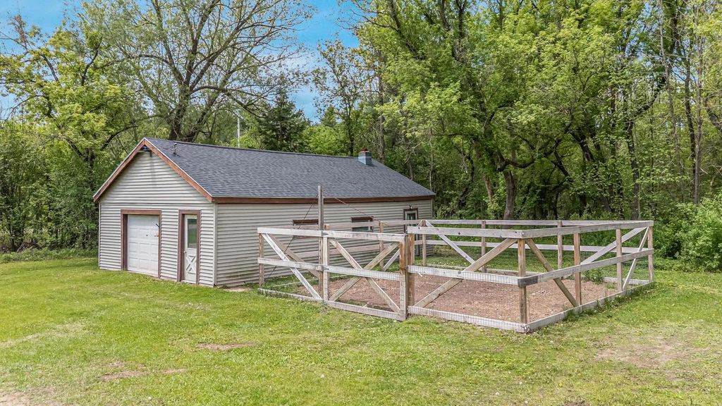 Photo of N4656 Pine STREET, New London, WI 54961 (MLS # 50325927)