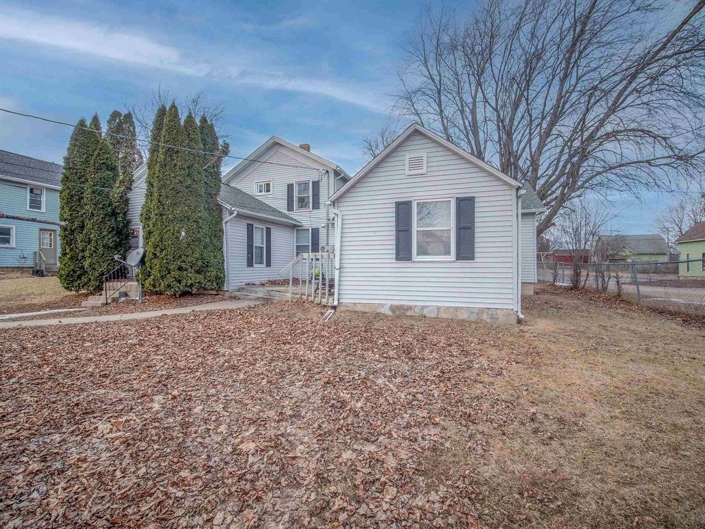 Photo of 25 W Franklin STREET, Waupun, WI 53963 (MLS # 2013307)