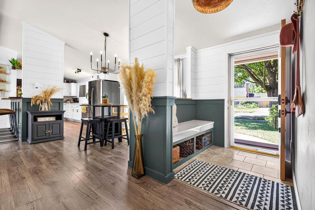 Photo of 1304 Division STREET, Green Bay, WI 54303 (MLS # 50327683)